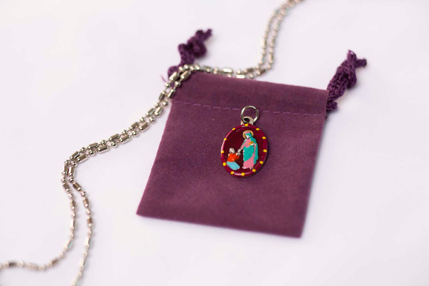 Elizabeth of Hungary, Saint Medal #2/Red, Patron of Bakers, Seamstresses, Cooks - Rob Clemenz SaintsforSinners