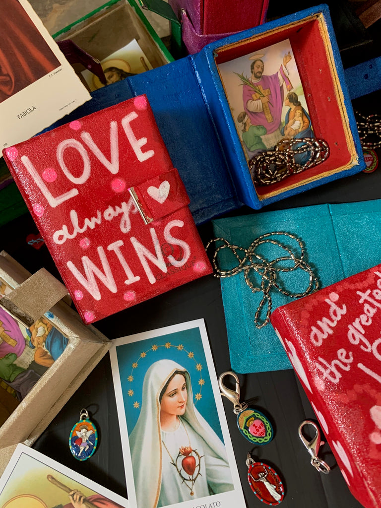 Photos of the Saint Valentine’s Day Boxes, Medals, Cards, Chains, Clasps & Lagniappe
